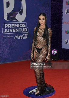 Danna Paola feet photo thumbnail