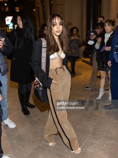 Danna Paola feet photo thumbnail