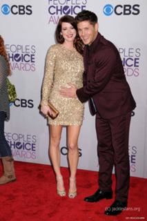 Danneel Ackles feet photo thumbnail