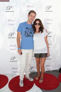 Danneel Ackles feet photo thumbnail