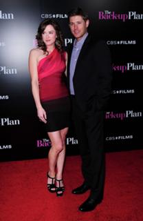 Danneel Ackles feet photo thumbnail