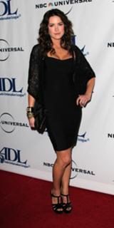 Danneel Ackles feet photo thumbnail