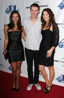 Danneel Ackles feet photo thumbnail