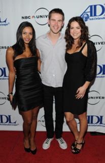 Danneel Ackles feet photo thumbnail