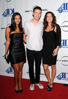 Danneel Ackles feet photo thumbnail