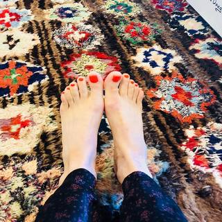 Danneel Ackles feet photo thumbnail