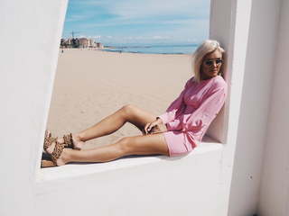 Danni Menzies feet photo 17