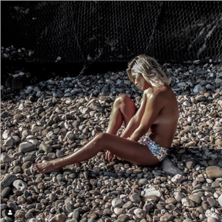 Danni Menzies feet photo 8