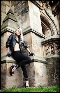 Danni Menzies feet photo 5