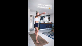 Danni Menzies feet photo 10
