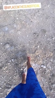 Danni Menzies feet photo 4