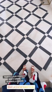 Danni Menzies feet photo 4