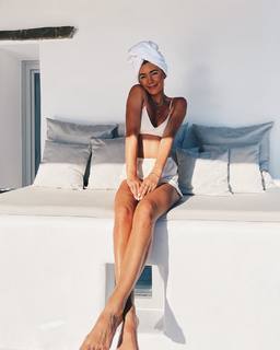 Danni Menzies feet photo 14