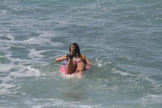 Danni Suzuki feet photo thumbnail