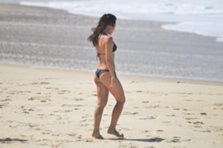 Danni Suzuki feet photo thumbnail