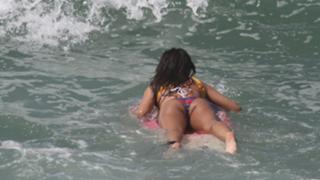 Danni Suzuki feet photo thumbnail