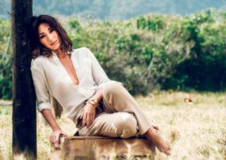 Danni Suzuki feet photo thumbnail