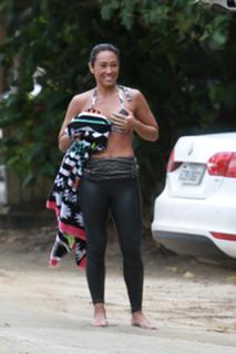 Danni Suzuki feet photo thumbnail