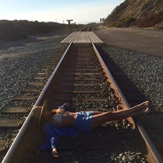 Danni Suzuki feet photo thumbnail