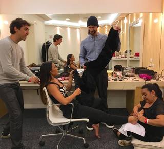 Danni Suzuki feet photo thumbnail