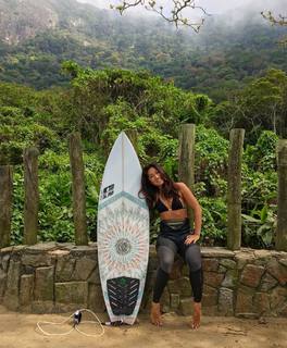 Danni Suzuki feet photo thumbnail