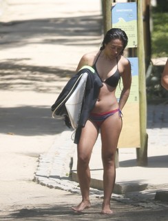 Danni Suzuki feet photo thumbnail