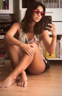 Danni Suzuki feet photo thumbnail