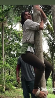 Danni Suzuki feet photo thumbnail