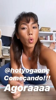 Danni Suzuki feet photo thumbnail