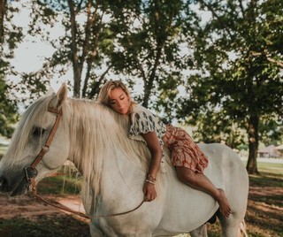 Danni Suzuki feet photo thumbnail