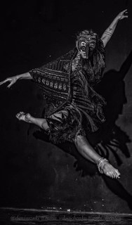 Danni Suzuki feet photo thumbnail