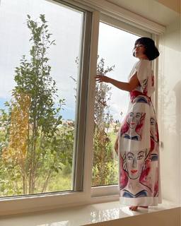 Danni Suzuki feet photo thumbnail