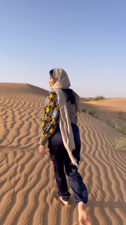 Danni Suzuki feet photo thumbnail