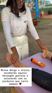 Danni Suzuki feet photo thumbnail