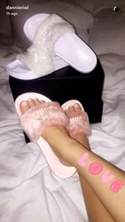 Dannie Riel feet photo 20