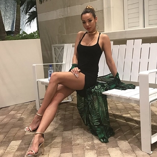 Dannie Riel feet photo 14