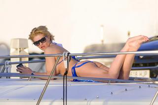 Danniella Westbrook feet photo 3