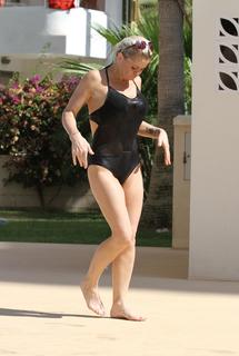 Danniella Westbrook feet photo 9