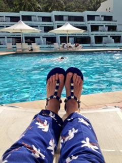 Dannii Minogue feet photo thumbnail