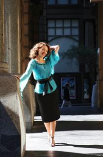 Dannii Minogue feet photo thumbnail