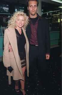 Dannii Minogue feet photo thumbnail