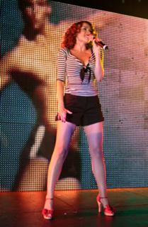 Dannii Minogue feet photo thumbnail