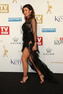 Dannii Minogue feet photo thumbnail