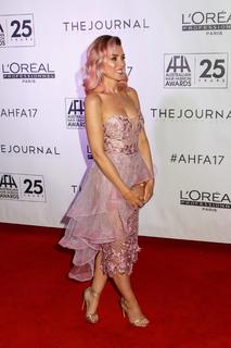 Dannii Minogue feet photo thumbnail