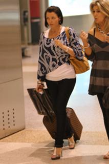 Dannii Minogue feet photo thumbnail