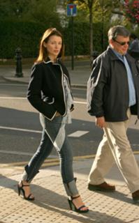 Dannii Minogue feet photo thumbnail