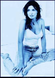 Dannii Minogue feet photo thumbnail