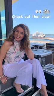 Dannii Minogue feet photo thumbnail