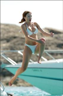 Dannii Minogue feet photo thumbnail