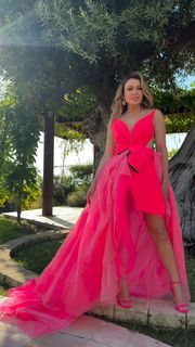 Dannii Minogue feet photo thumbnail